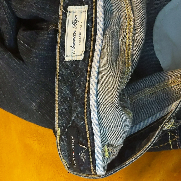 Tommy Hilfiger American Hope Capri Jeans - Picture 3 of 3